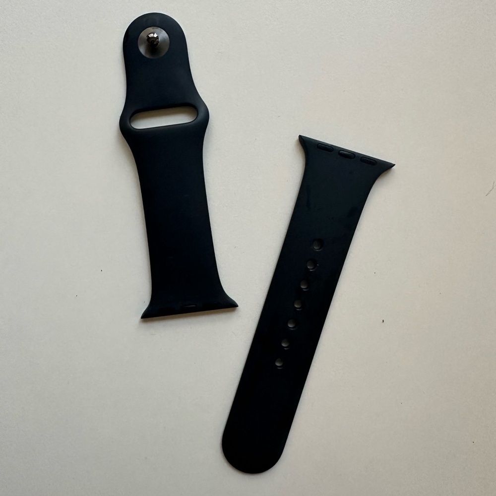 EUC - Apple Watch Sport Band Navy Blue Size S/M